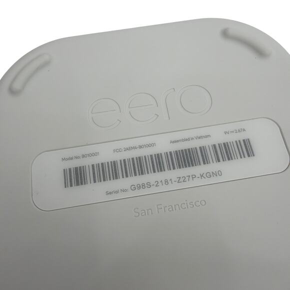 eero Home WiFi System Router B010001 with Power Adapter & Ethernet Cables - Picture 3 of 5